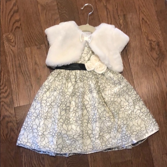 Dress and cape set - Picture 1 of 4